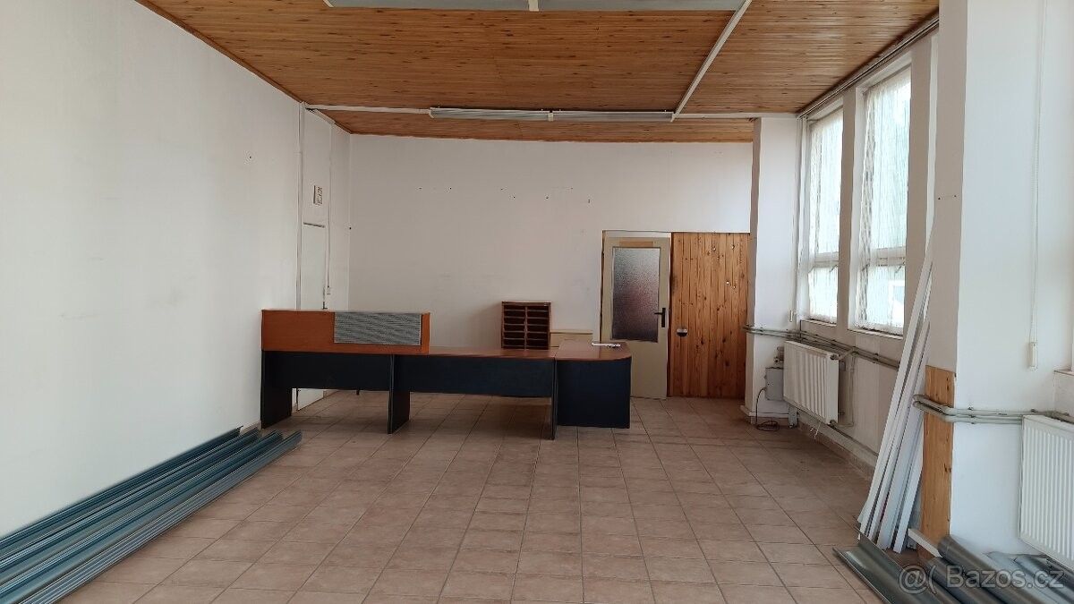 Pronájem obchodní prostory - Rájec-Jestřebí, 679 02