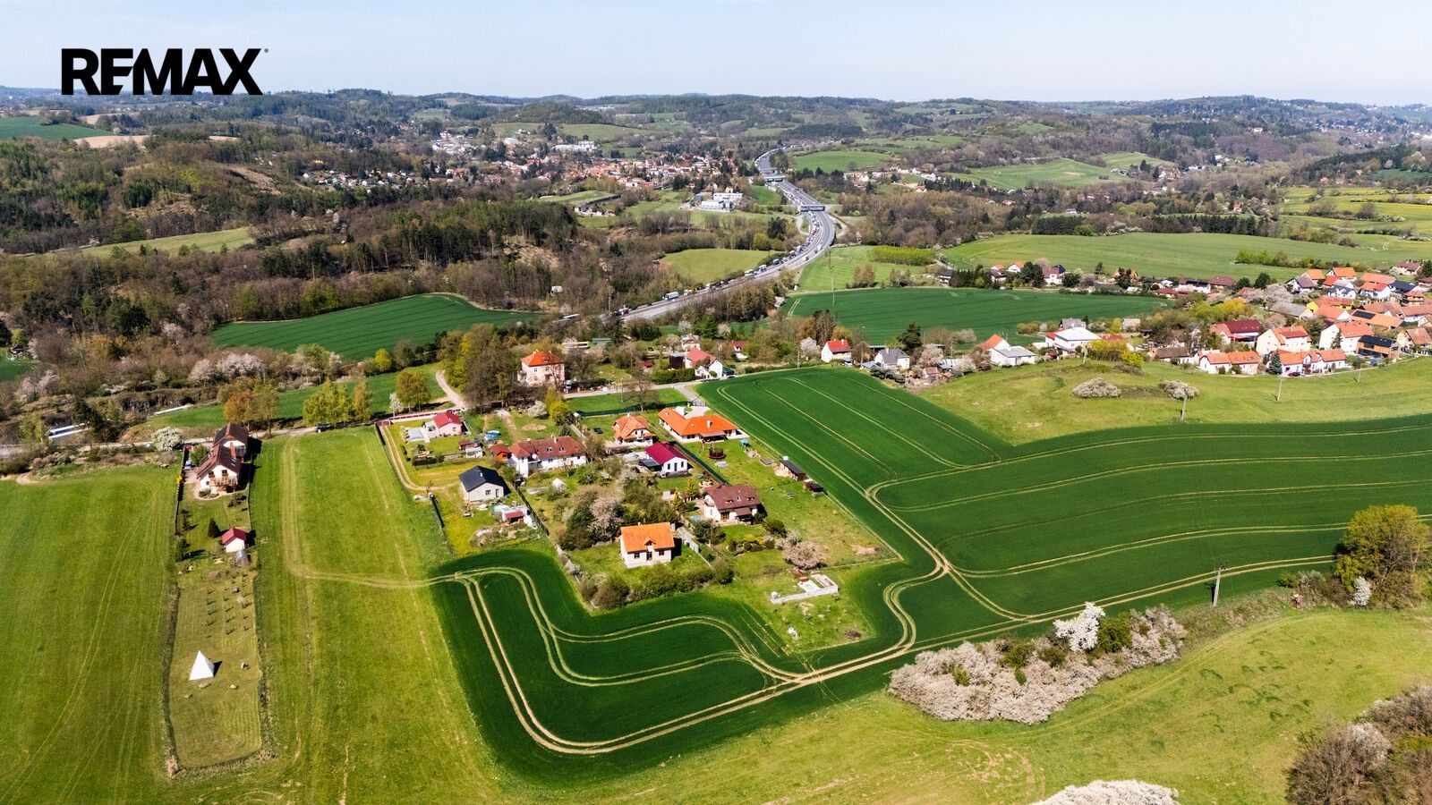 Pozemek pro bydlení · 1 185 m² · Hrusice - 3