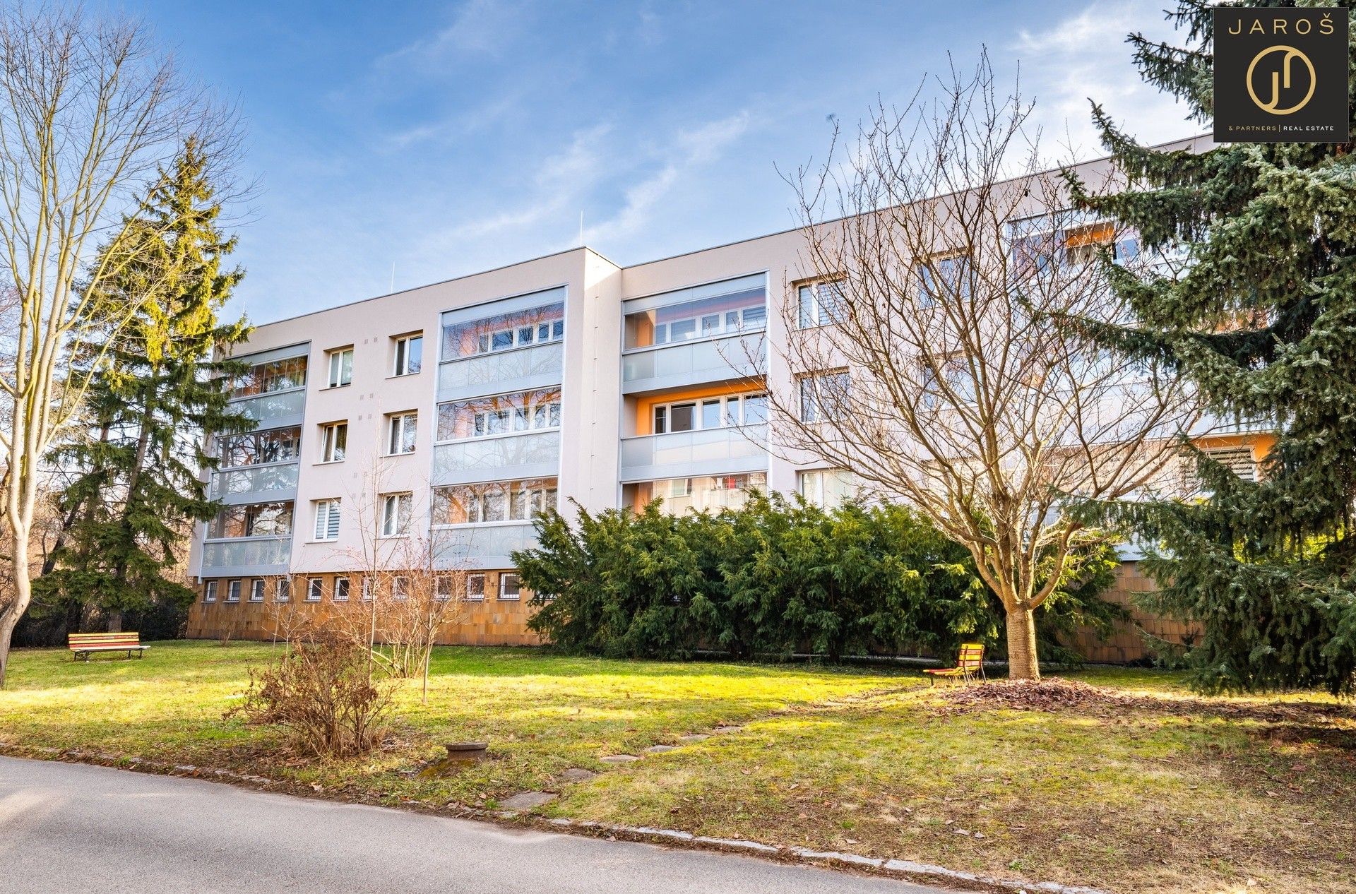 Prodej byt 3+1 - Slunečnicová, Praha, 74 m²