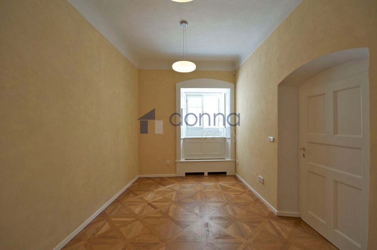 Byt 2+1 · 54 m² · Šporkova, Praha Malá Strana - 3