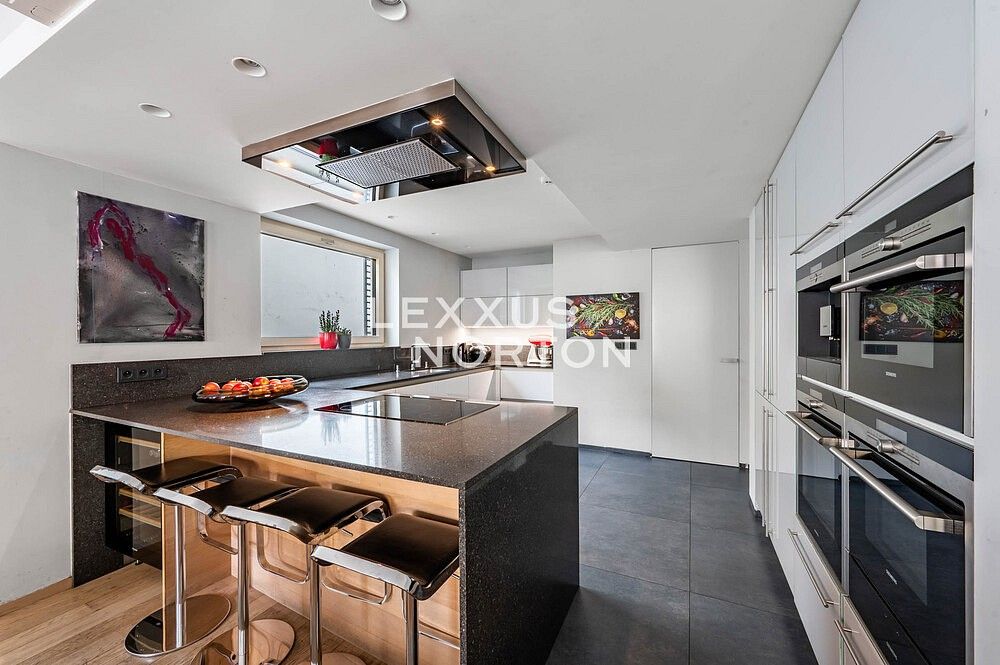 Prodej byt 6+kk a více - Praha - Malá Strana, okres Praha 1, Hlavní město Praha, 410 m² - 5