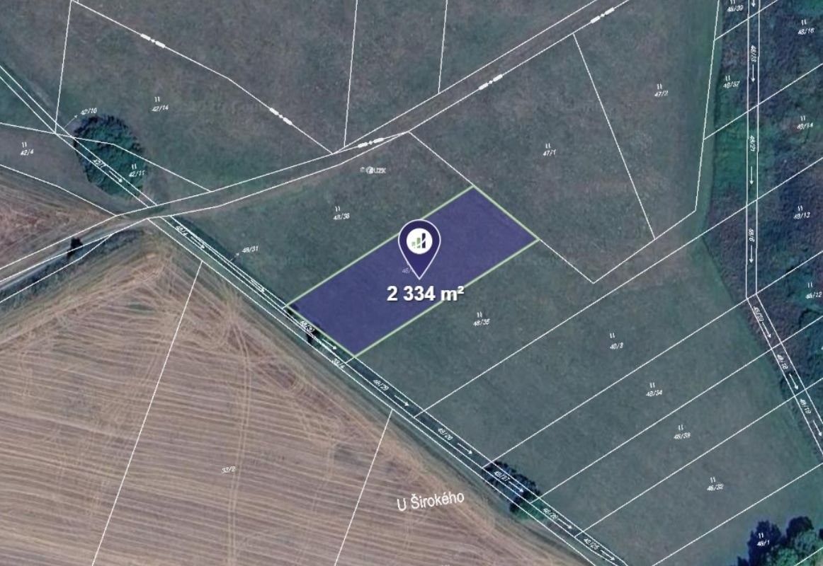Louka, 2 464 m²