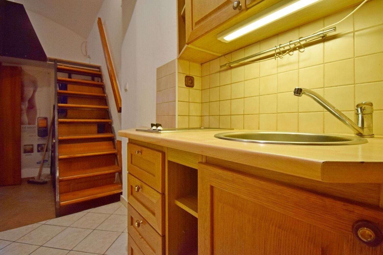 Pronájem kancelář - Koněvova, Praha, 41 m²