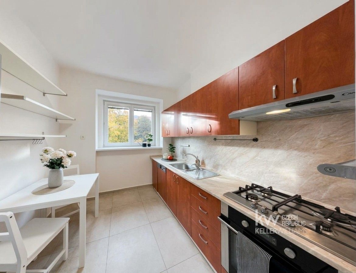 1+1, Pod strojírnami 636, Praha Vysočany, 33 m² - 2