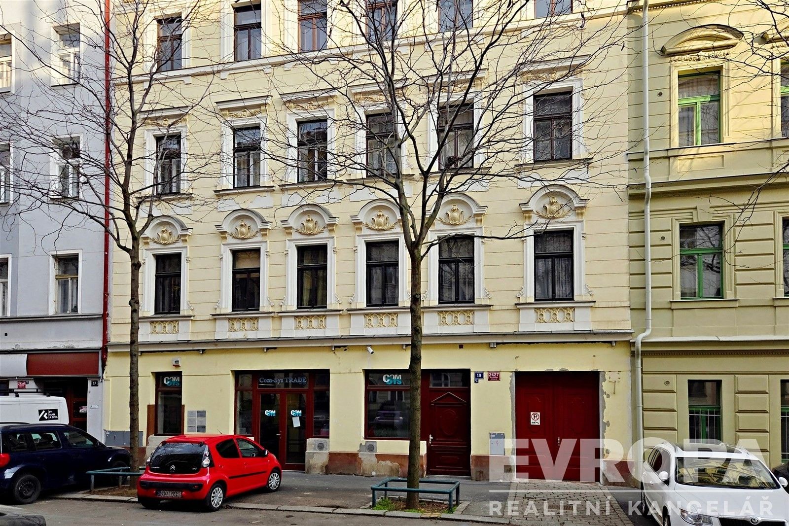 Garáže, Jagellonská 2427, Praha, 18 m²