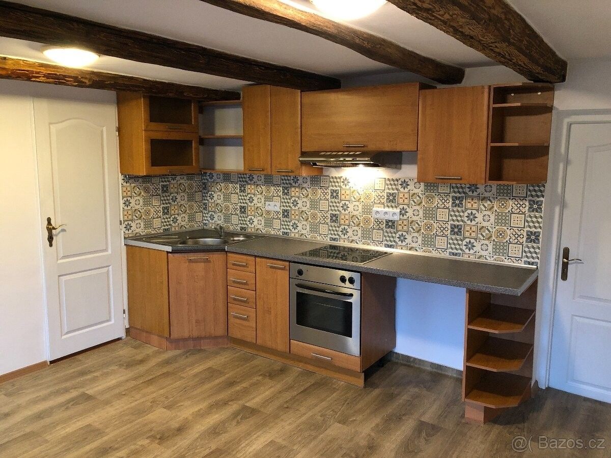 Byty, Zborovice, 768 32