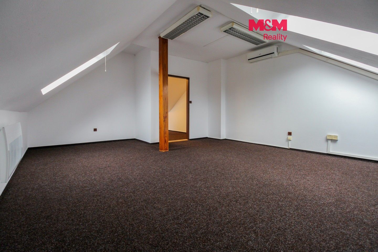 Kanceláře, nám. Svobody, Jeseník, 27 m² - 1
