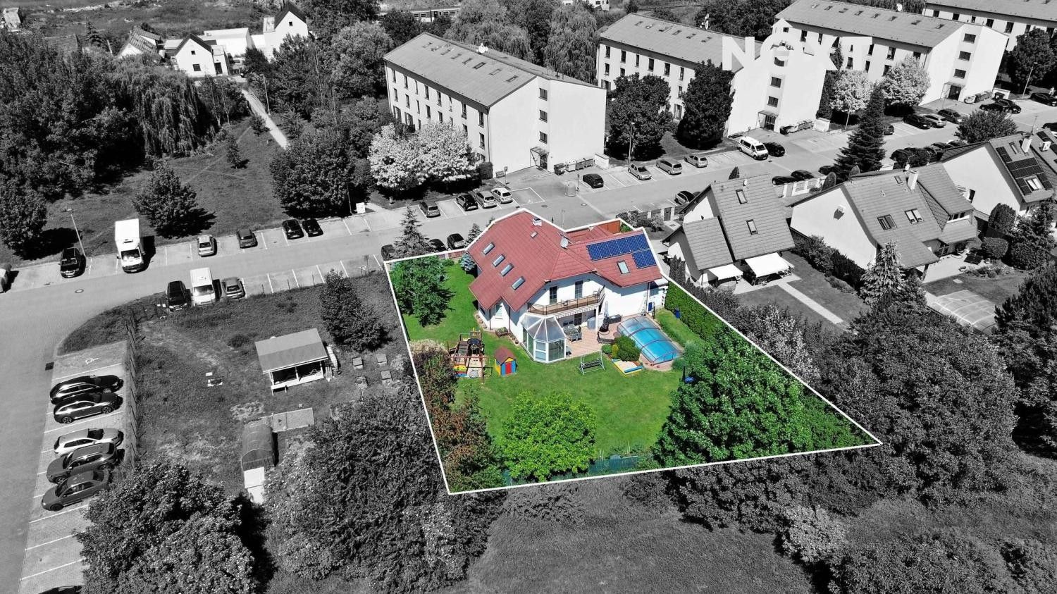 Rodinné domy, Hostivice, 254 m² - 1