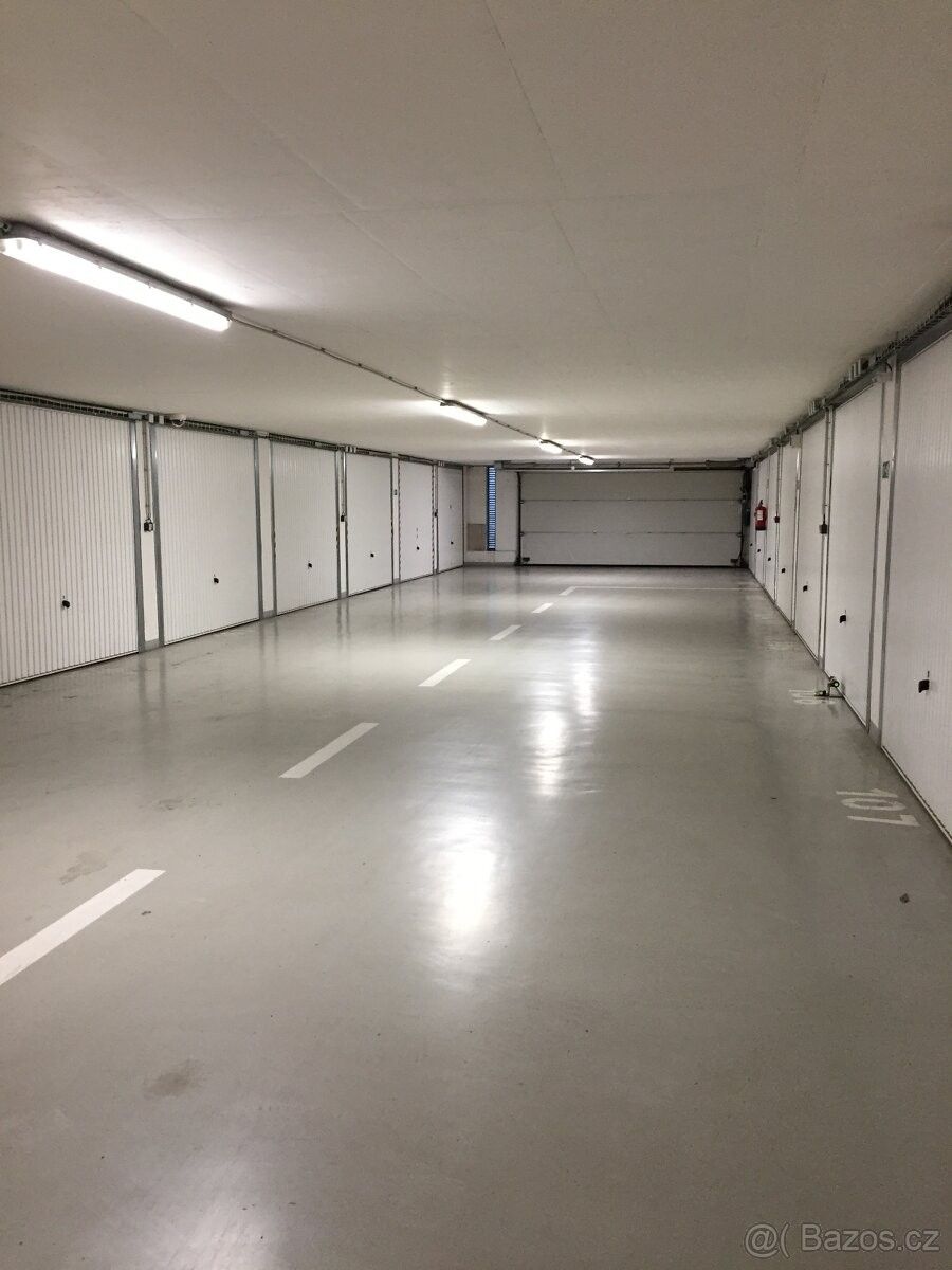 Pronájem garáž - Praha, 190 00, 17 m²