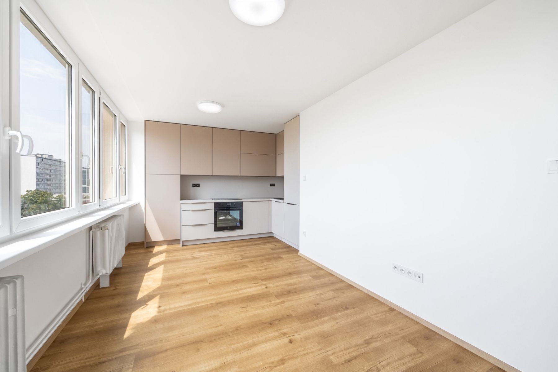 Prodej byt 2+kk - Nekvasilova, Praha - Karlín, 42 m² - 5
