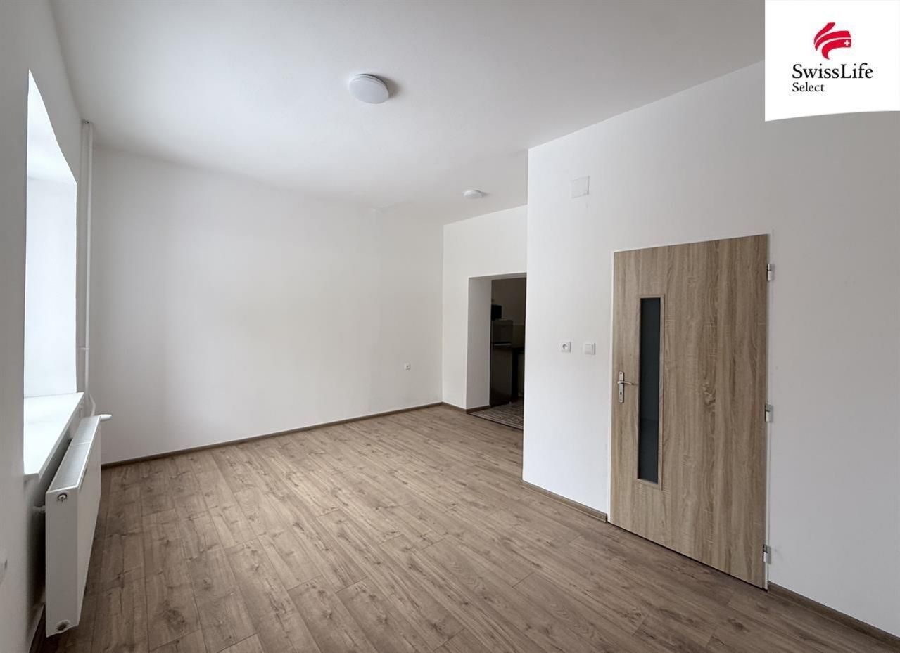 1+kk, Spojenců , Úpice, 33 m² - 1