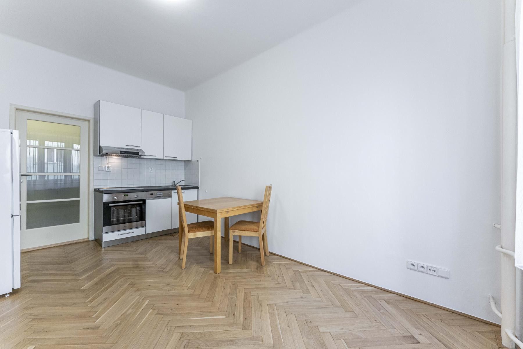 1+kk, V Horní Stromce, Praha, 22 m²