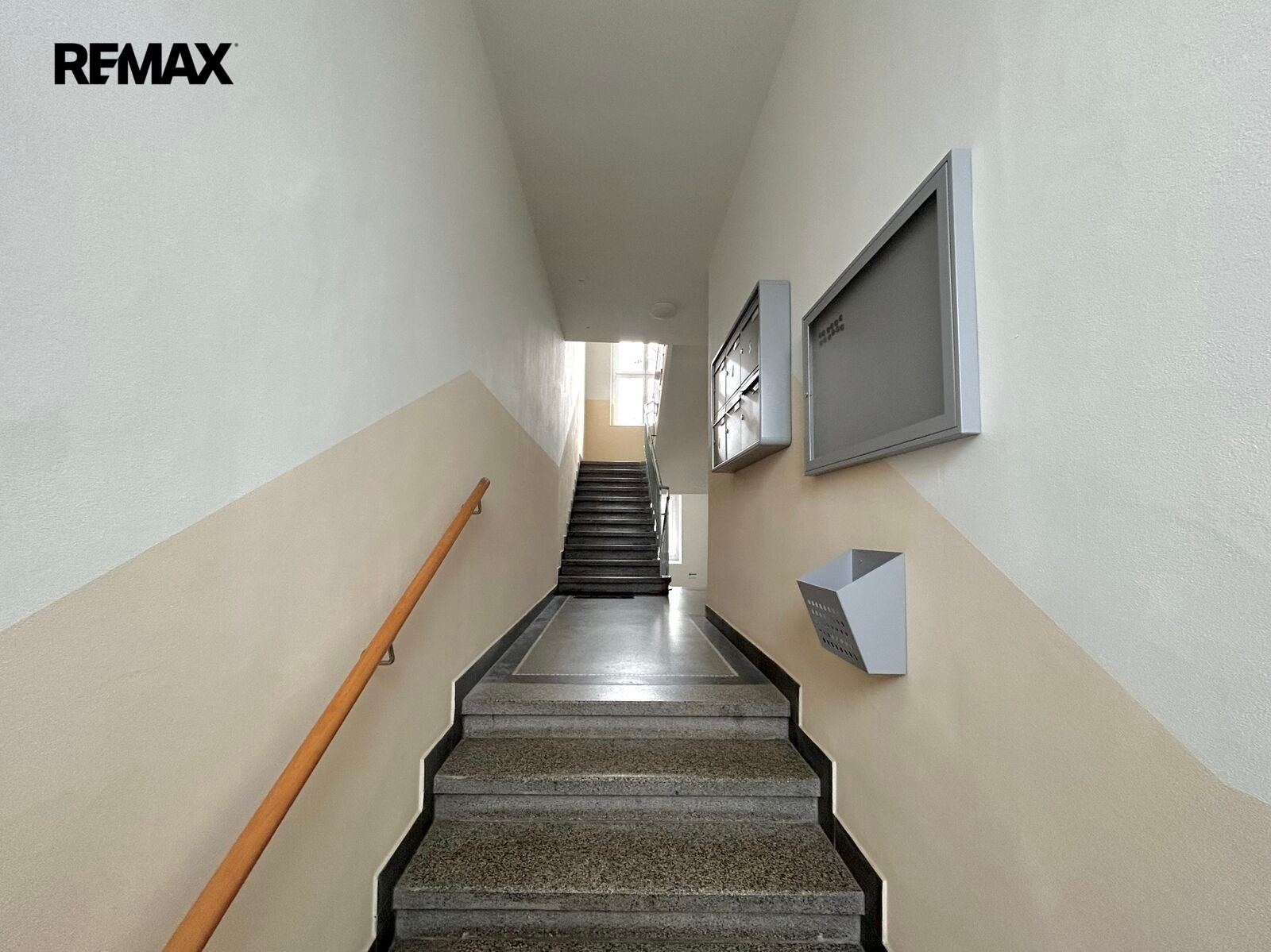 Rodinný dům · 450 m² · Navrátilova 1330, Slaný - 3