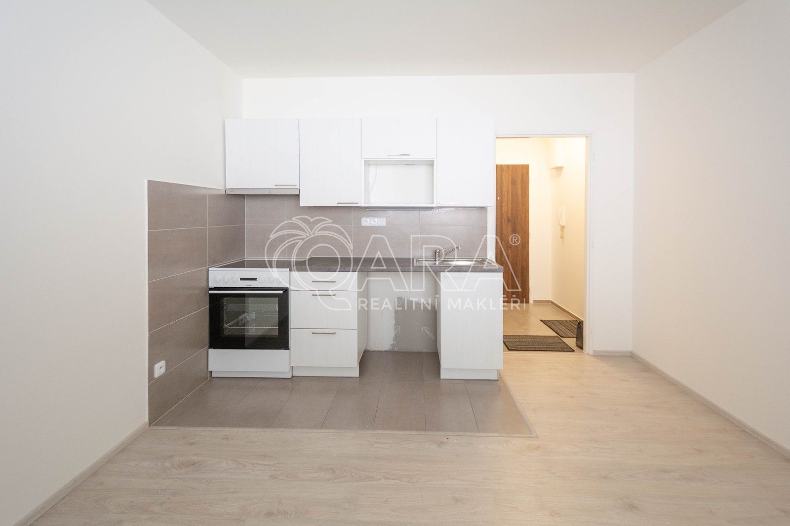 Pronájem byt 1+1 - Na Výsluní, Neratovice, 35 m²