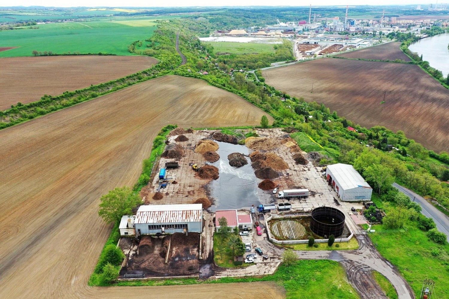 Komerční pozemek, 4 750 m²