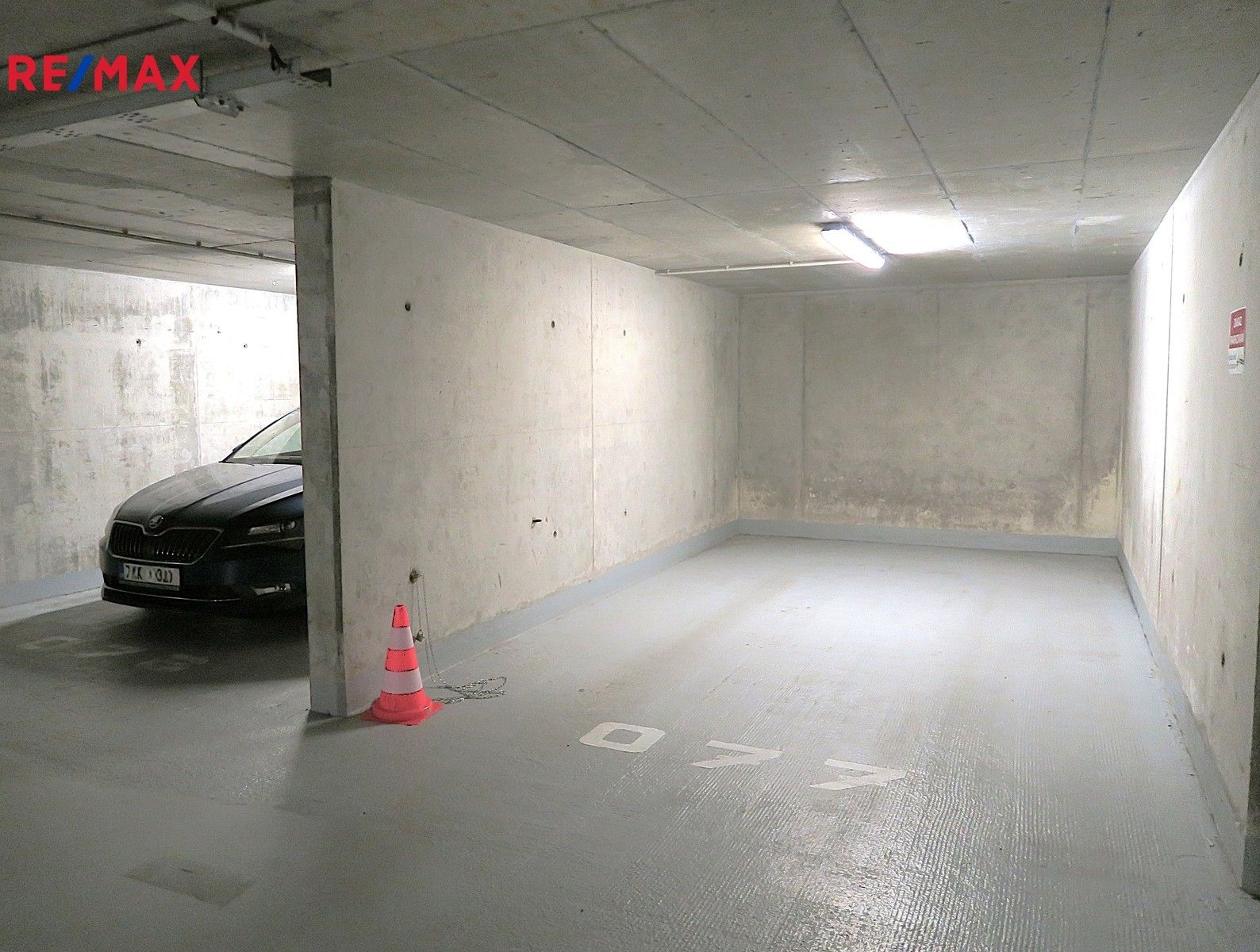 Pronájem ostatní - Randova, Praha, 20 m²