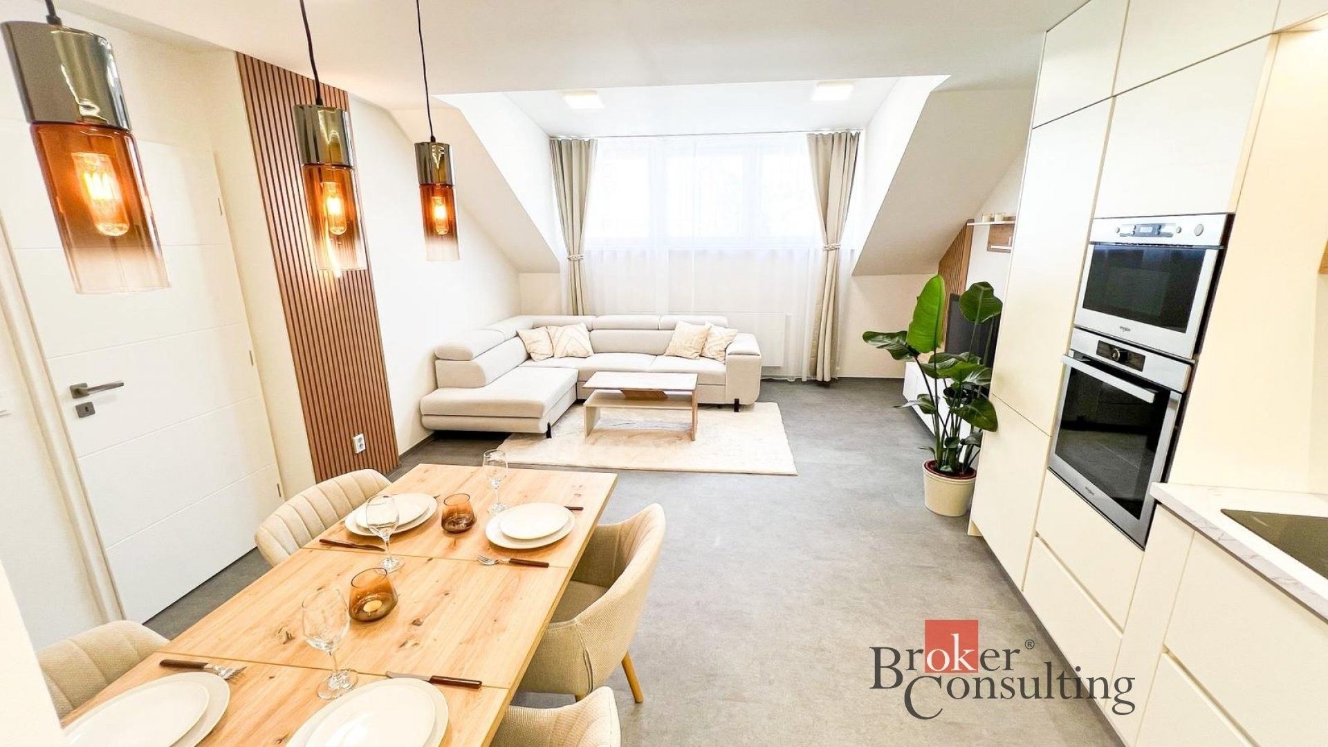 2+kk, Zubatého 328, Praha Smíchov, 74 m² - 2