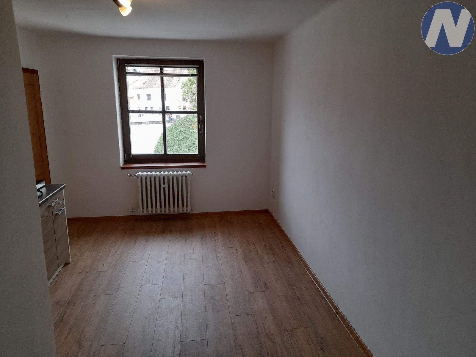 Pronájem byt 2+kk - Komenského, Husinec, 34 m² - 2