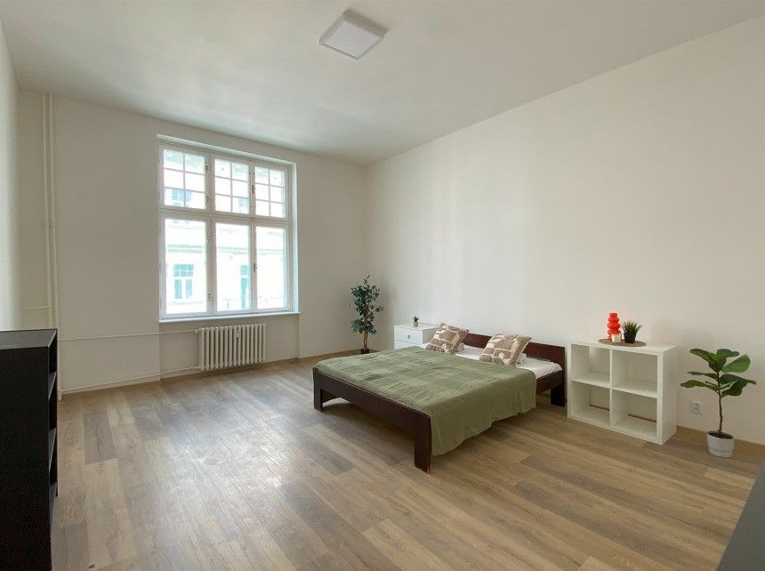 Pronájem byt 2+1 - Koptova, Karlovy Vary, 76 m²