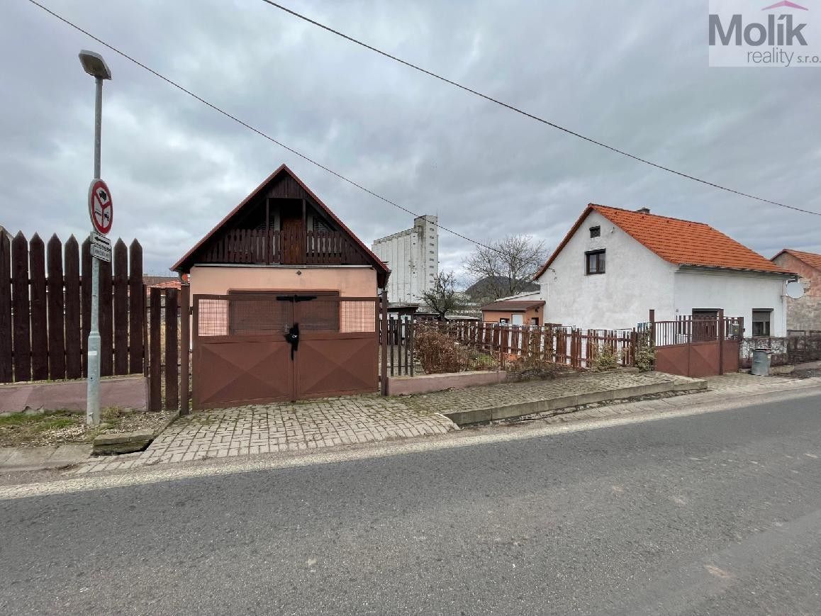 Prodej rodinný dům - Sedlec, Korozluky, 200 m²