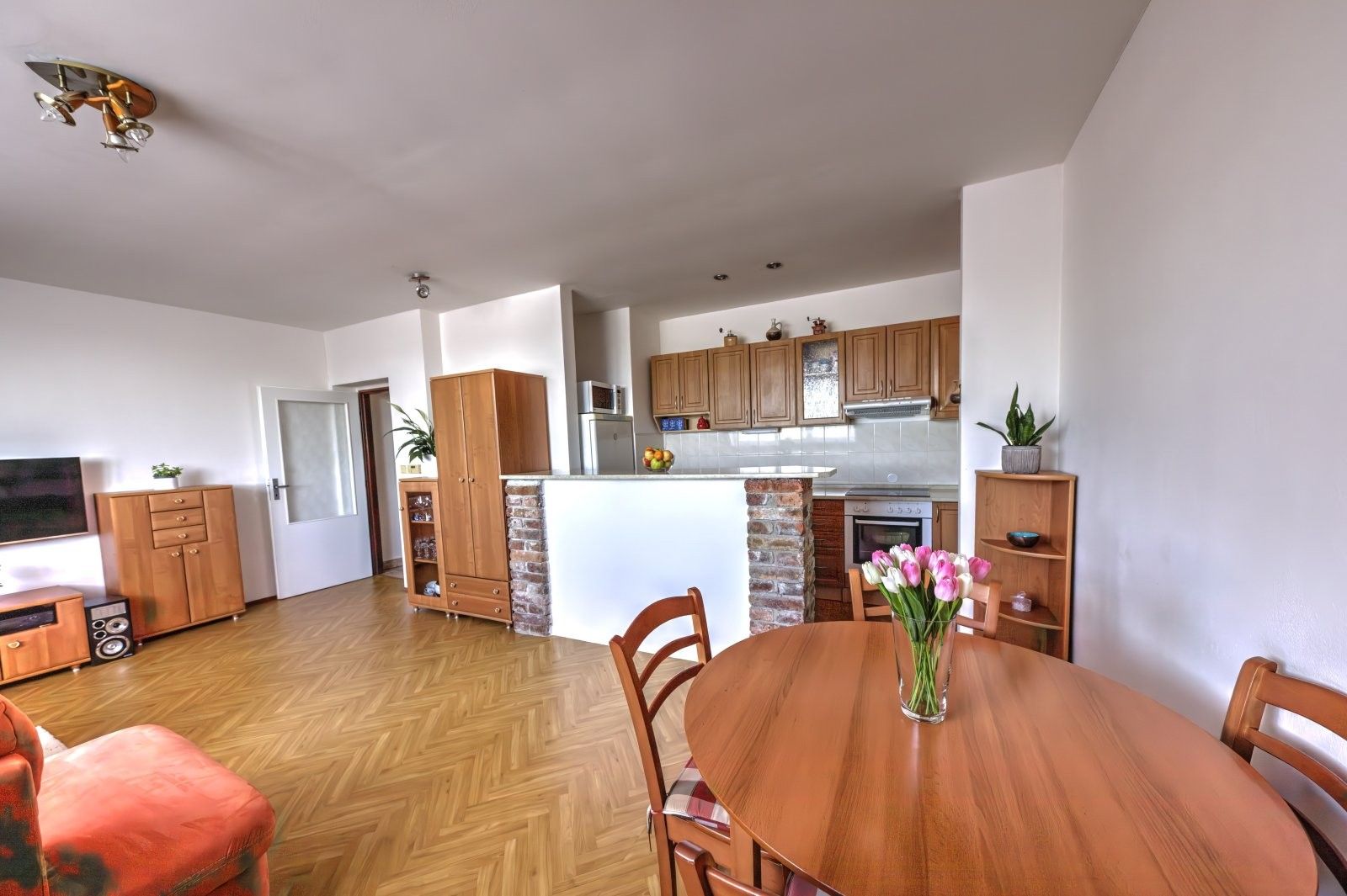 Prodej byt 2+kk - Komenského, Šanov, 66 m²