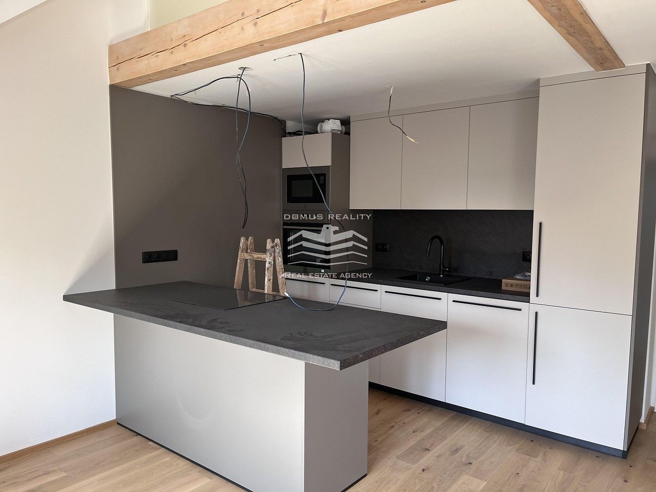 2+kk, Zavadilova, Praha 6 - Dejvice, 75 m² - 2