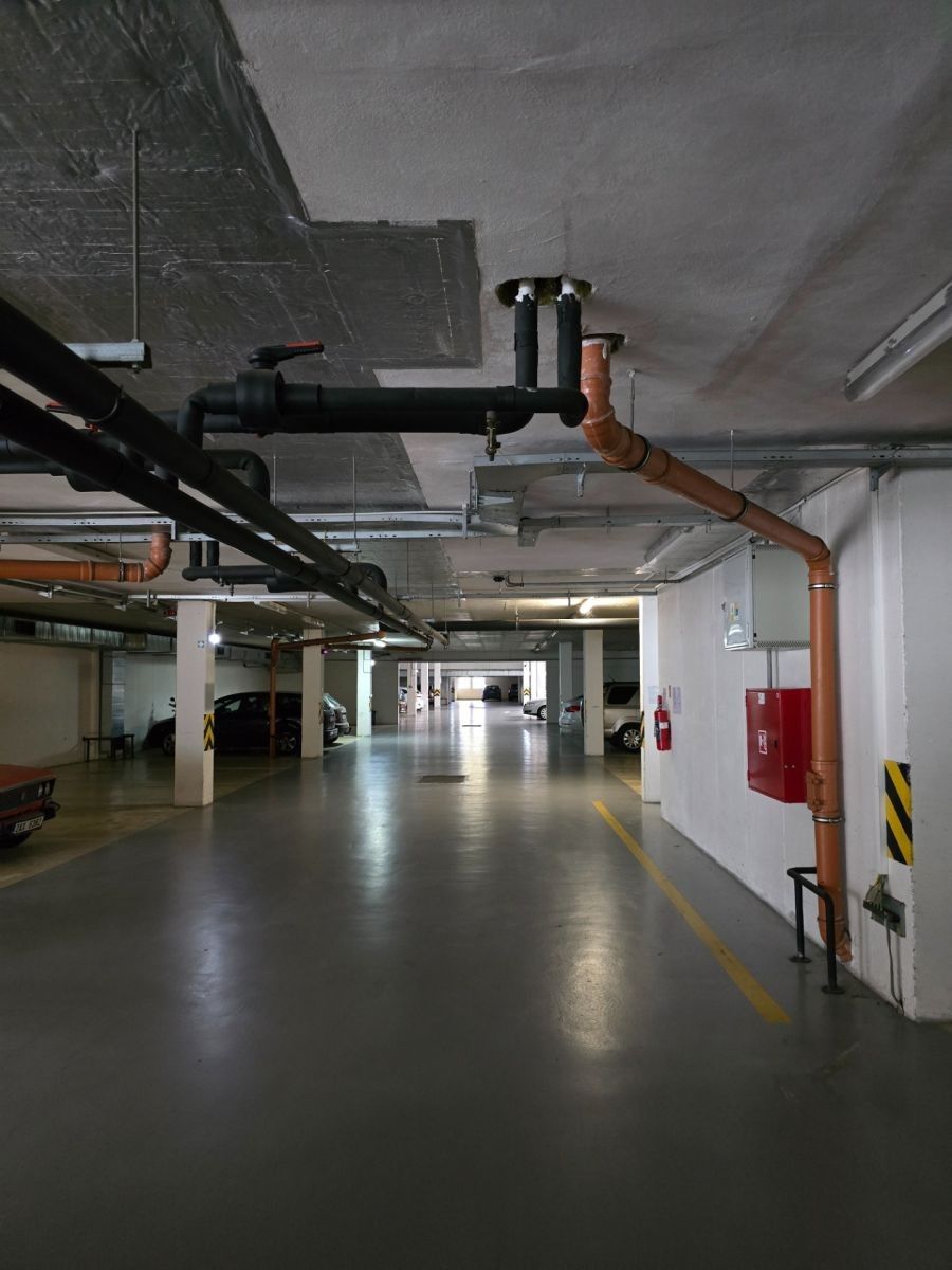Garáž · 14 m² · Hnězdenská, Praha - Troja - 4
