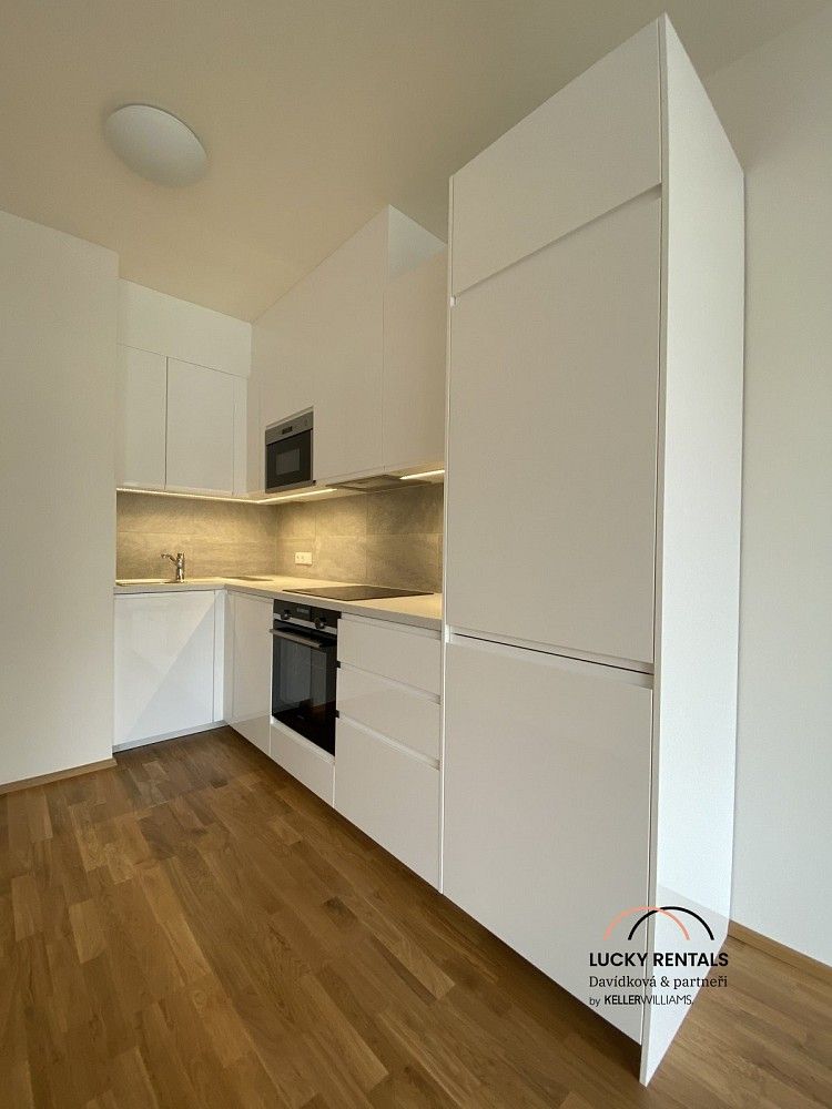 Pronájem byt 2+kk - Praha - Karlín, okres Praha 8, Hlavní město Praha, 57 m² - 5