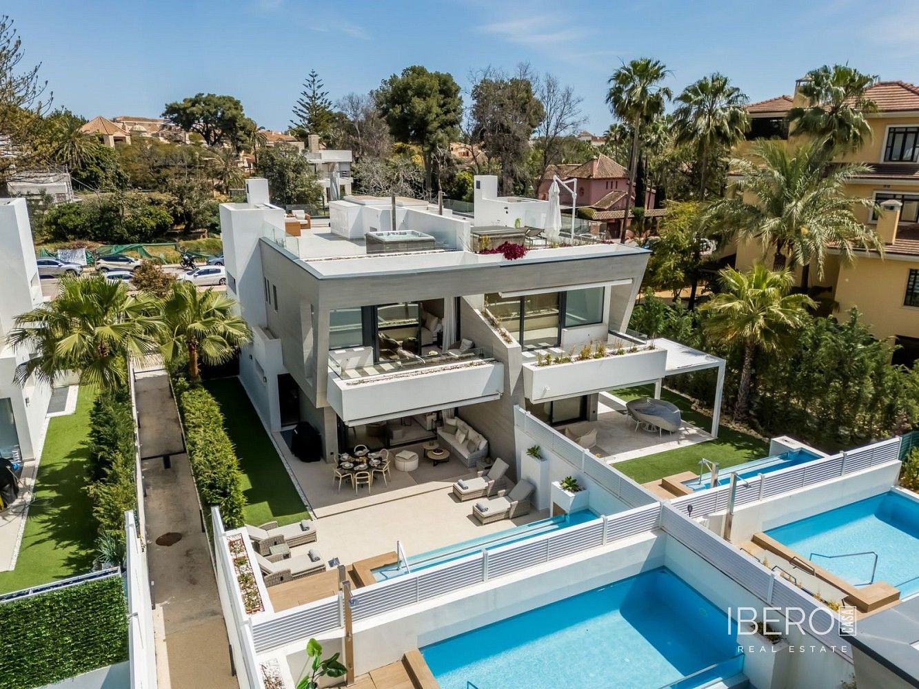 Rodinné domy, Puerto Banús, Španělsko, 297 m² - 1