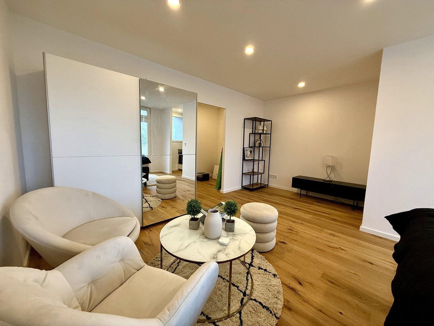 Pronájem byt 1+1 - Frankfurt am Main Nied Hessen 65934, 33 m² - 5