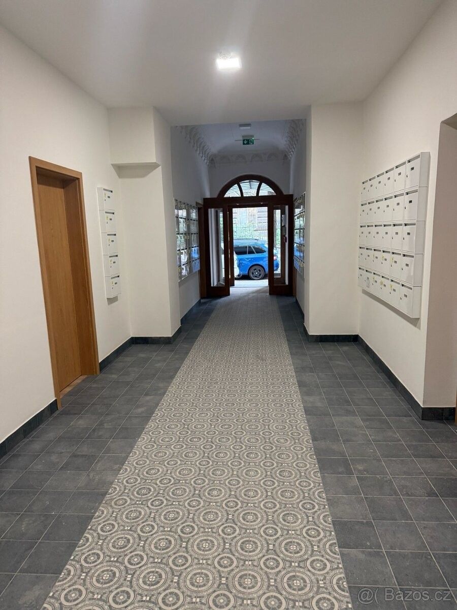 Pronájem sklad - Praha, 120 00