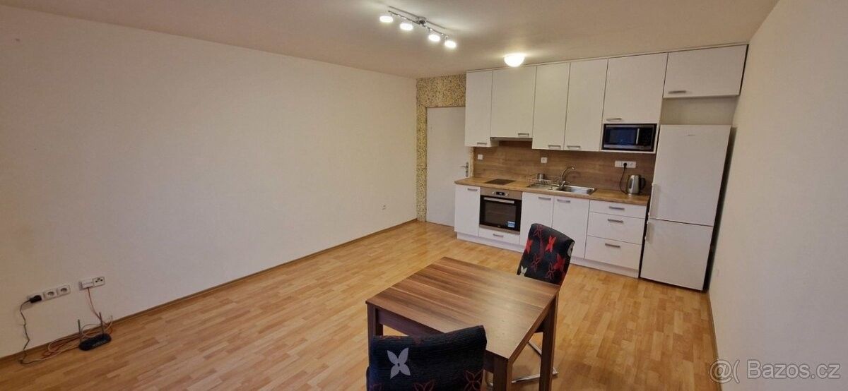 Pronájem byt - Praha, 100 00