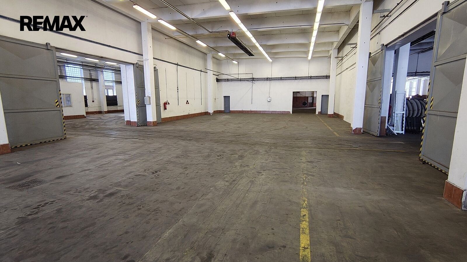 Obchodní prostory, Děčín - Děčín XXXI-Křešice, Ústecký kraj, 2 000 m² - 2