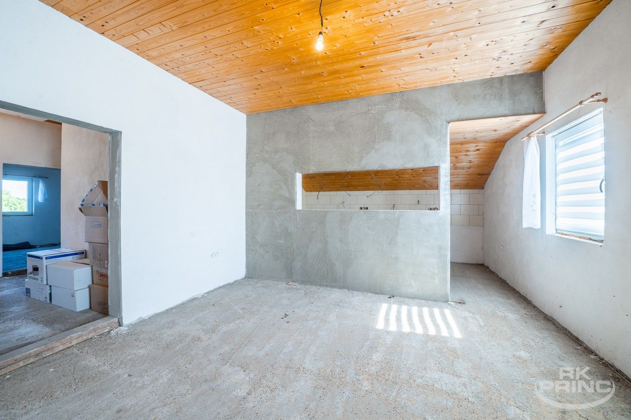 Rodinný dům · 240 m² · Luční, Tišice - 4