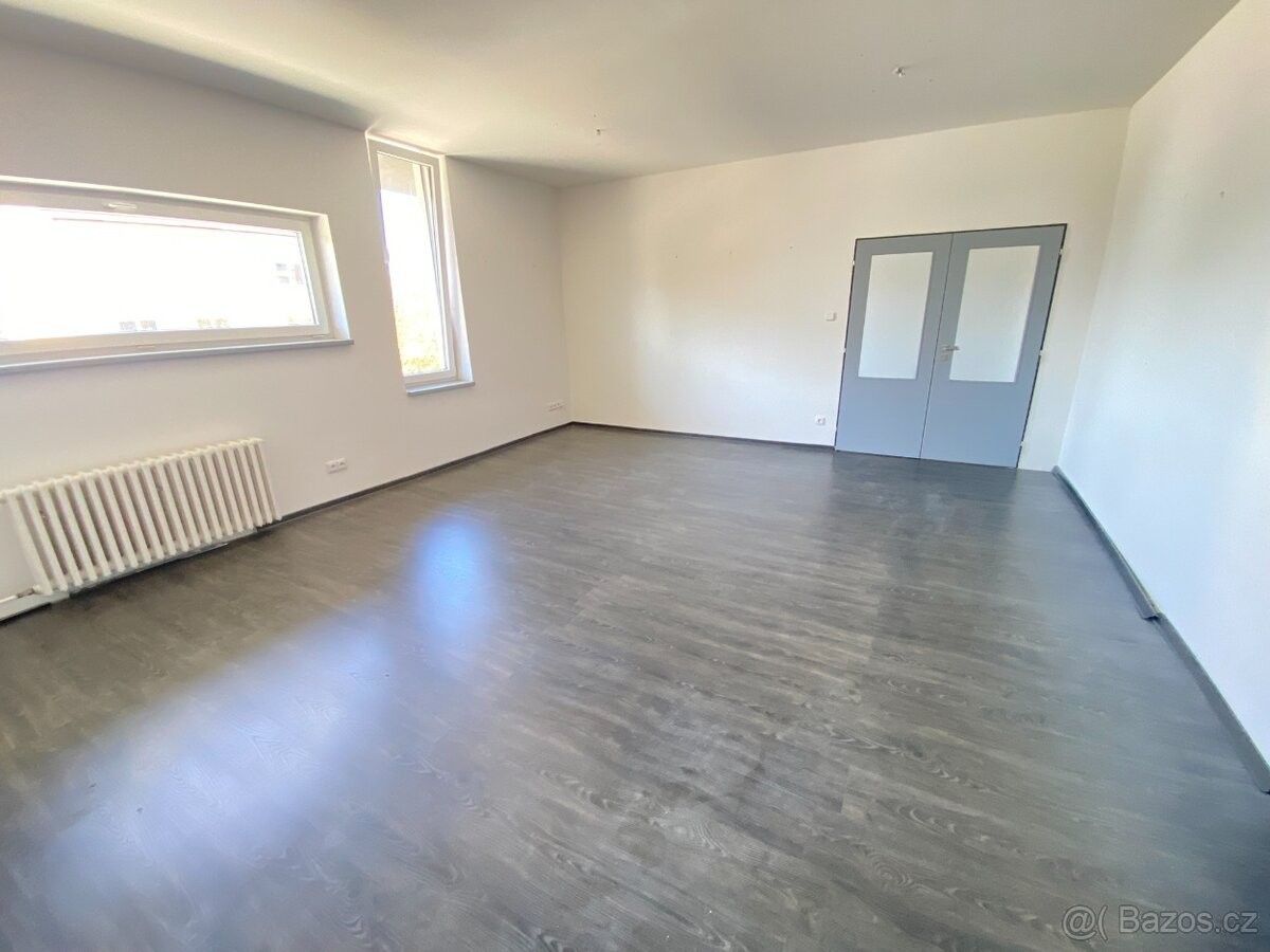 Kanceláře, Hranice, 753 01 - 2