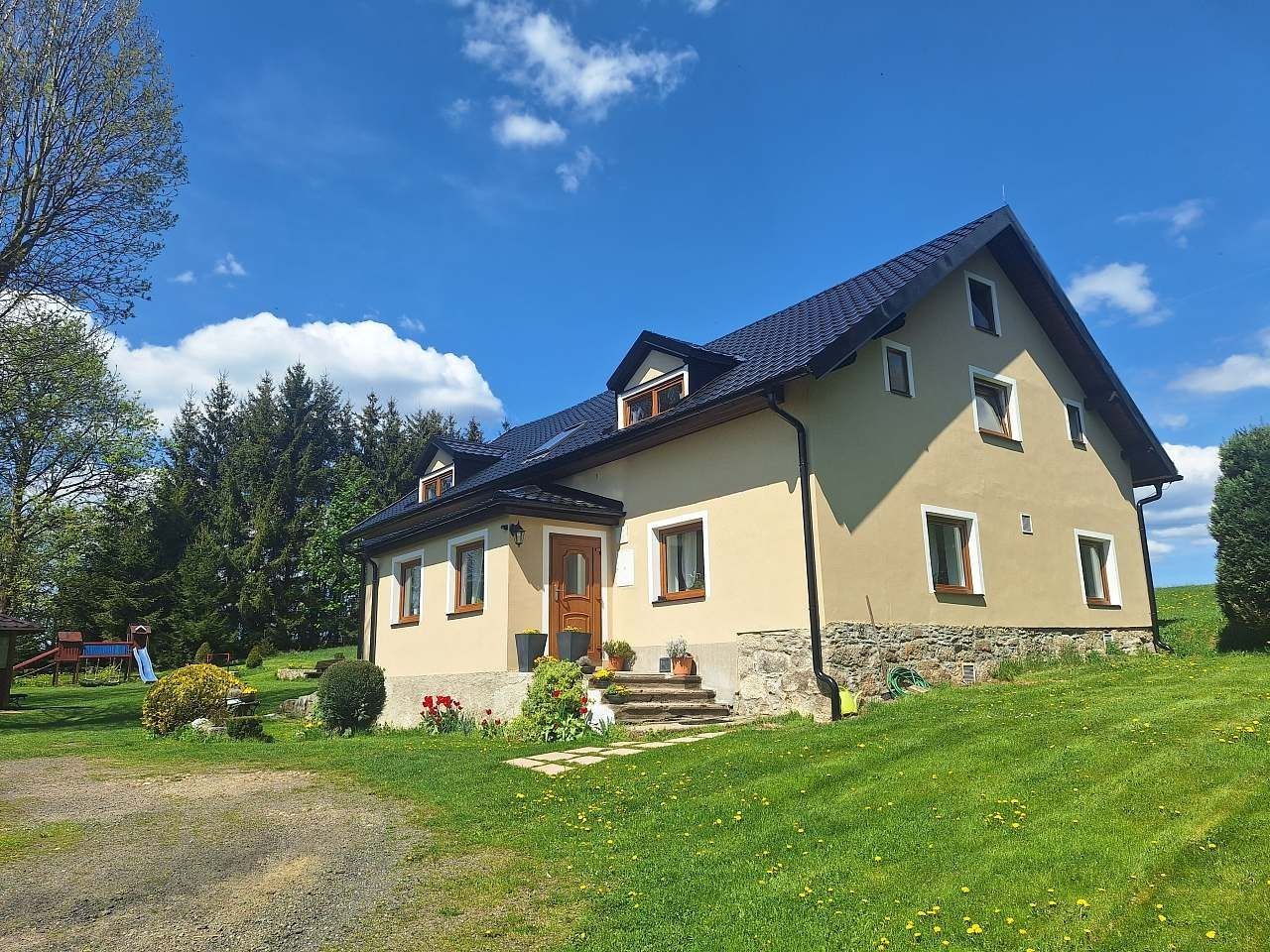 Chaty, Jindřichovice - Háj u Jindřichovic, Karlovarský kraj