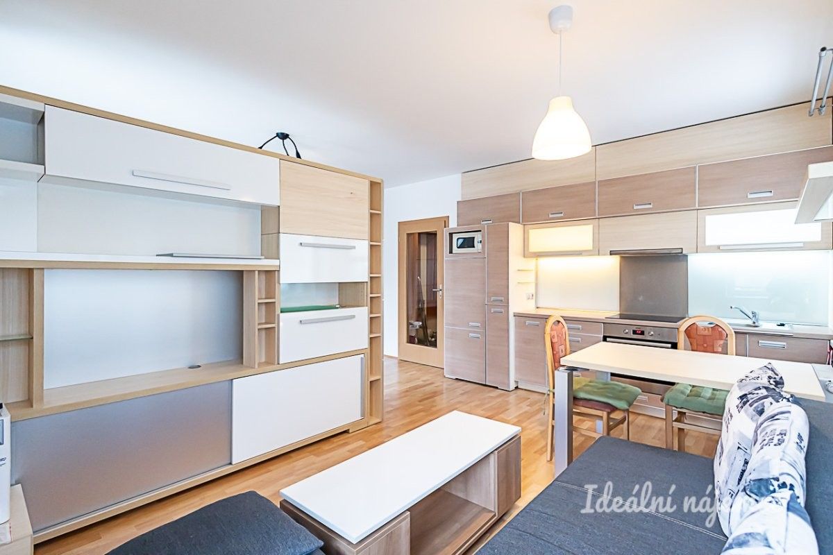 Byt 1+kk · 40 m² · Padovská, Praha - 4