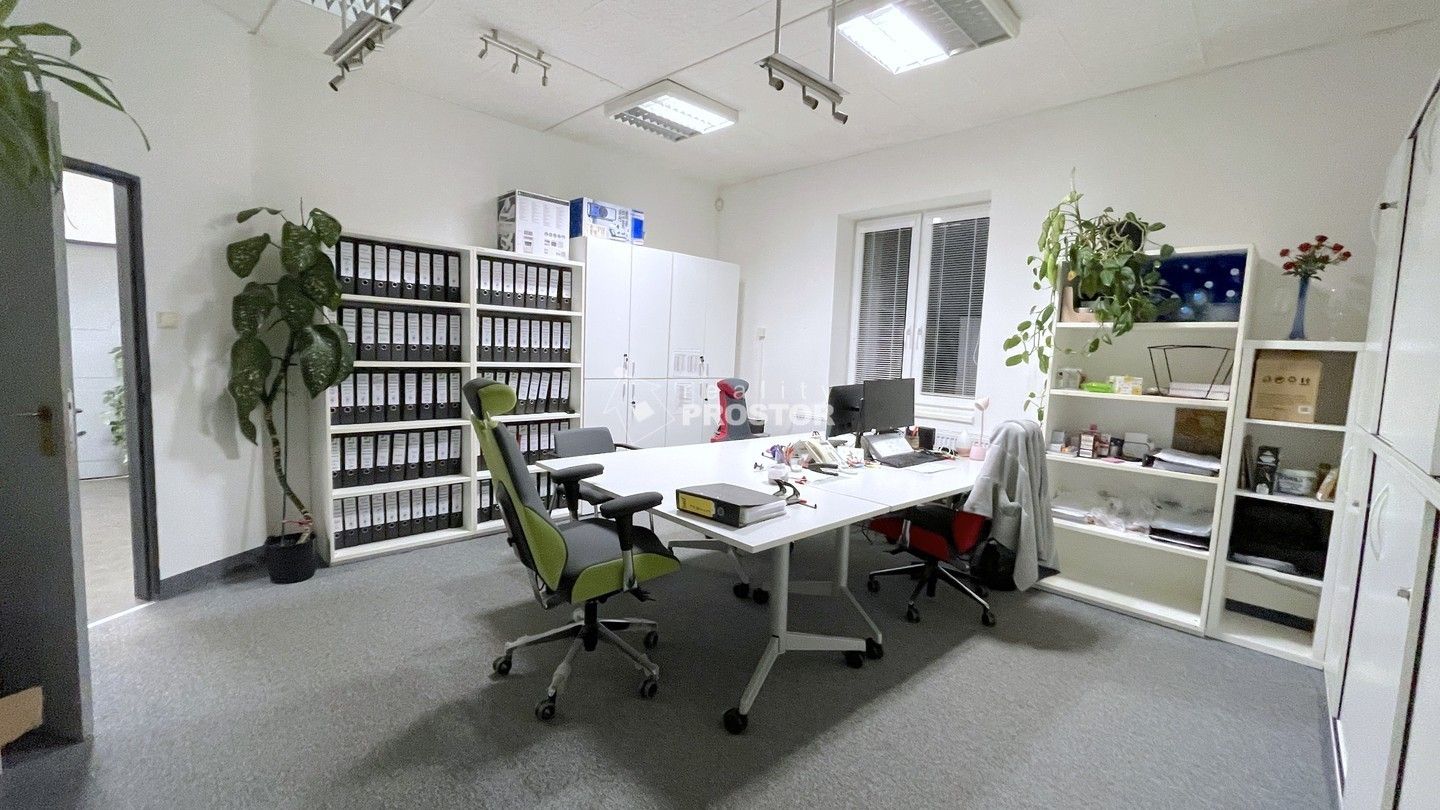 Kanceláře, Tovární, Jirny, 250 m²