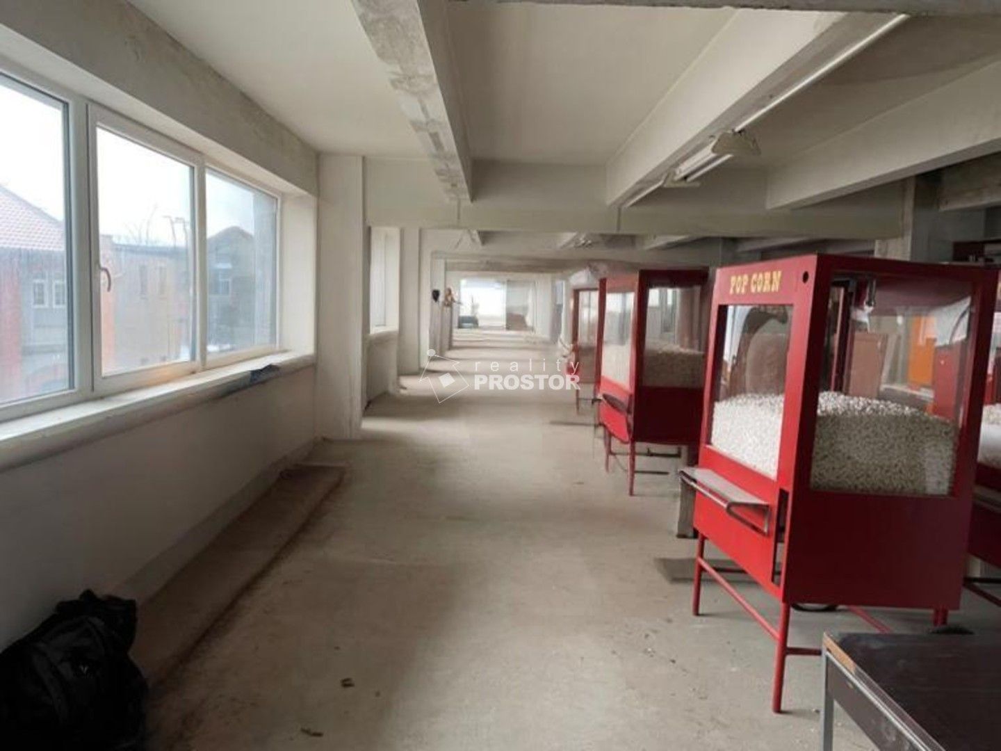 Pronájem výrobní prostory - Králův Dvůr, 7 m²