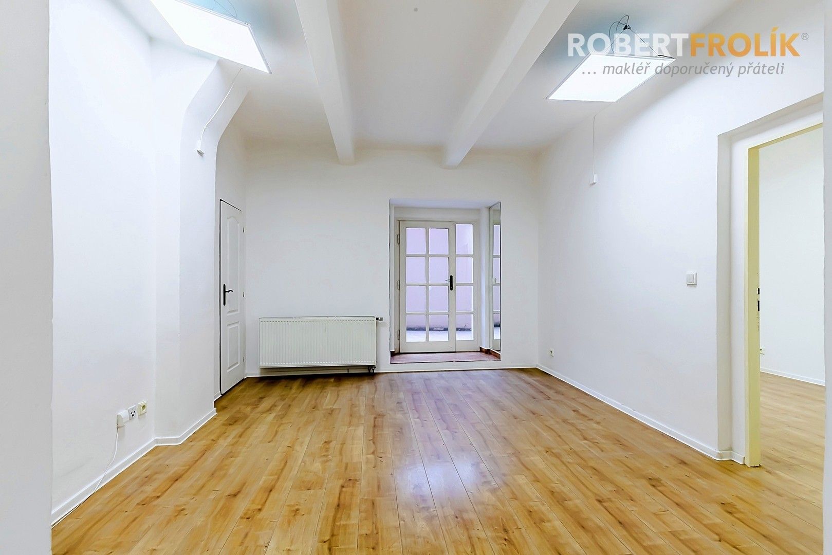 2+kk, Eliášova, Praha, 55 m²