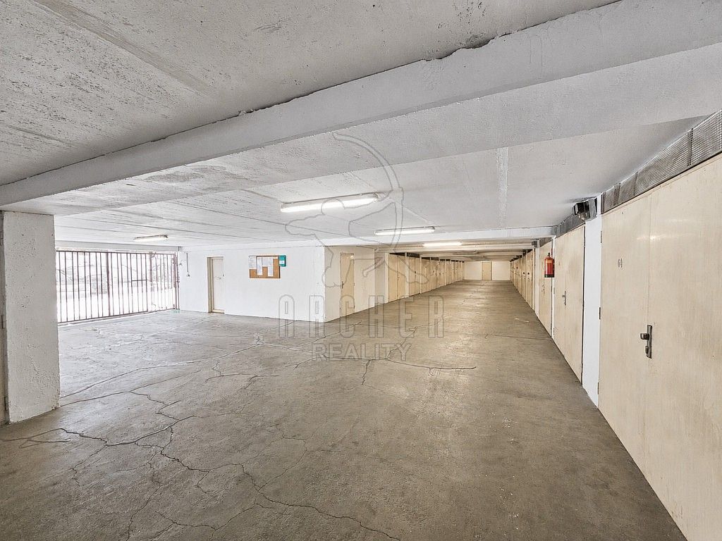 Nemovitost · 18 m² · Praha - Modřany, okres Praha 12, Hlavní město Praha - 4