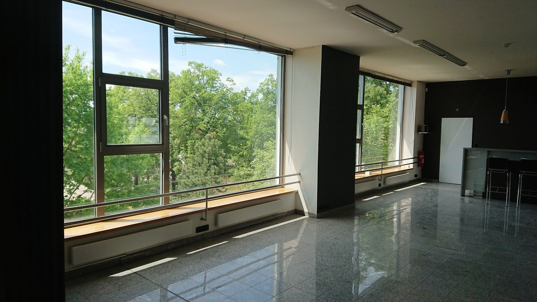 Pronájem obchodní prostory - Praha - Libeň, okres Praha 8, Hlavní město Praha, 215 m² - 5