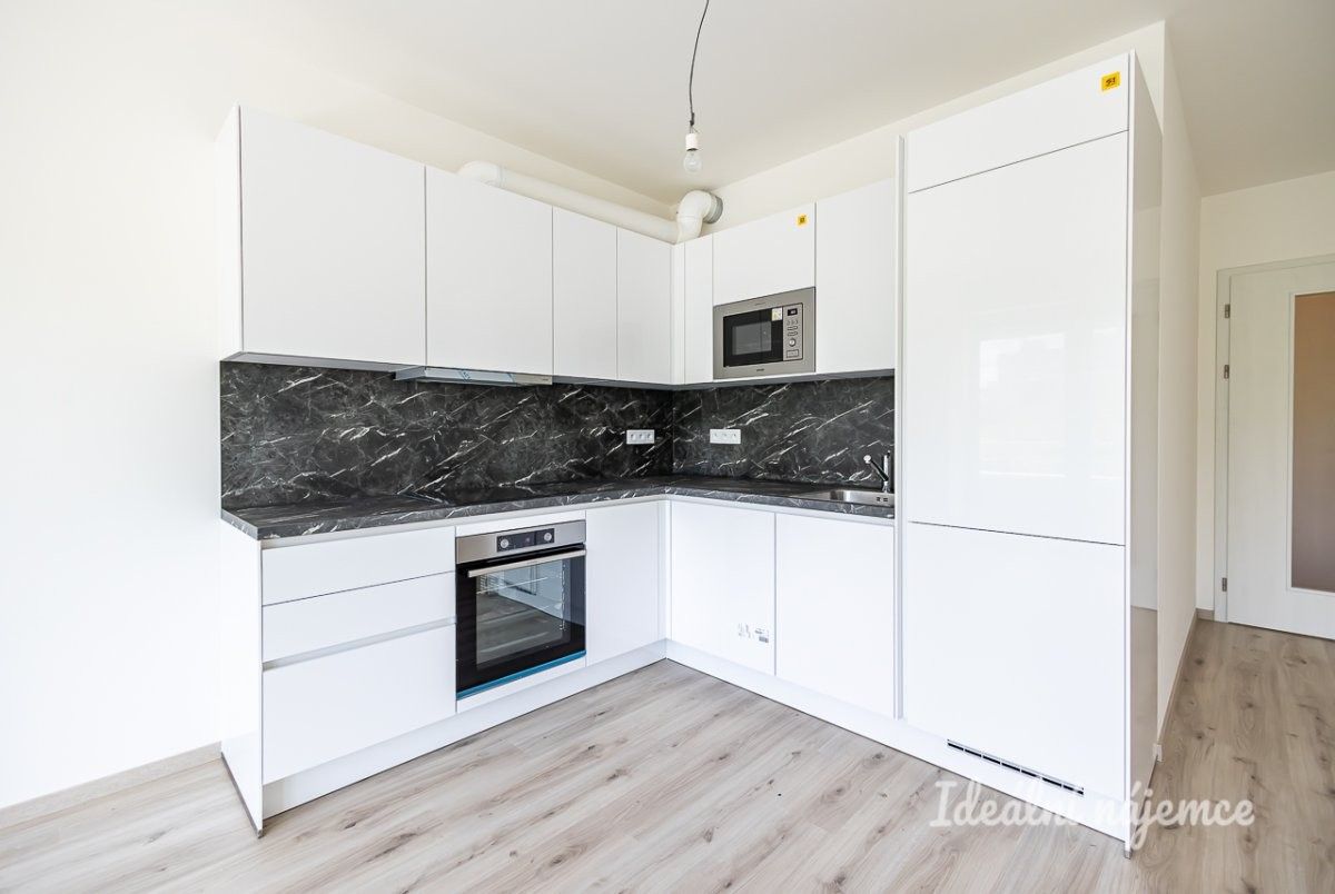 2+kk, Šternovská, Praha, 59 m²