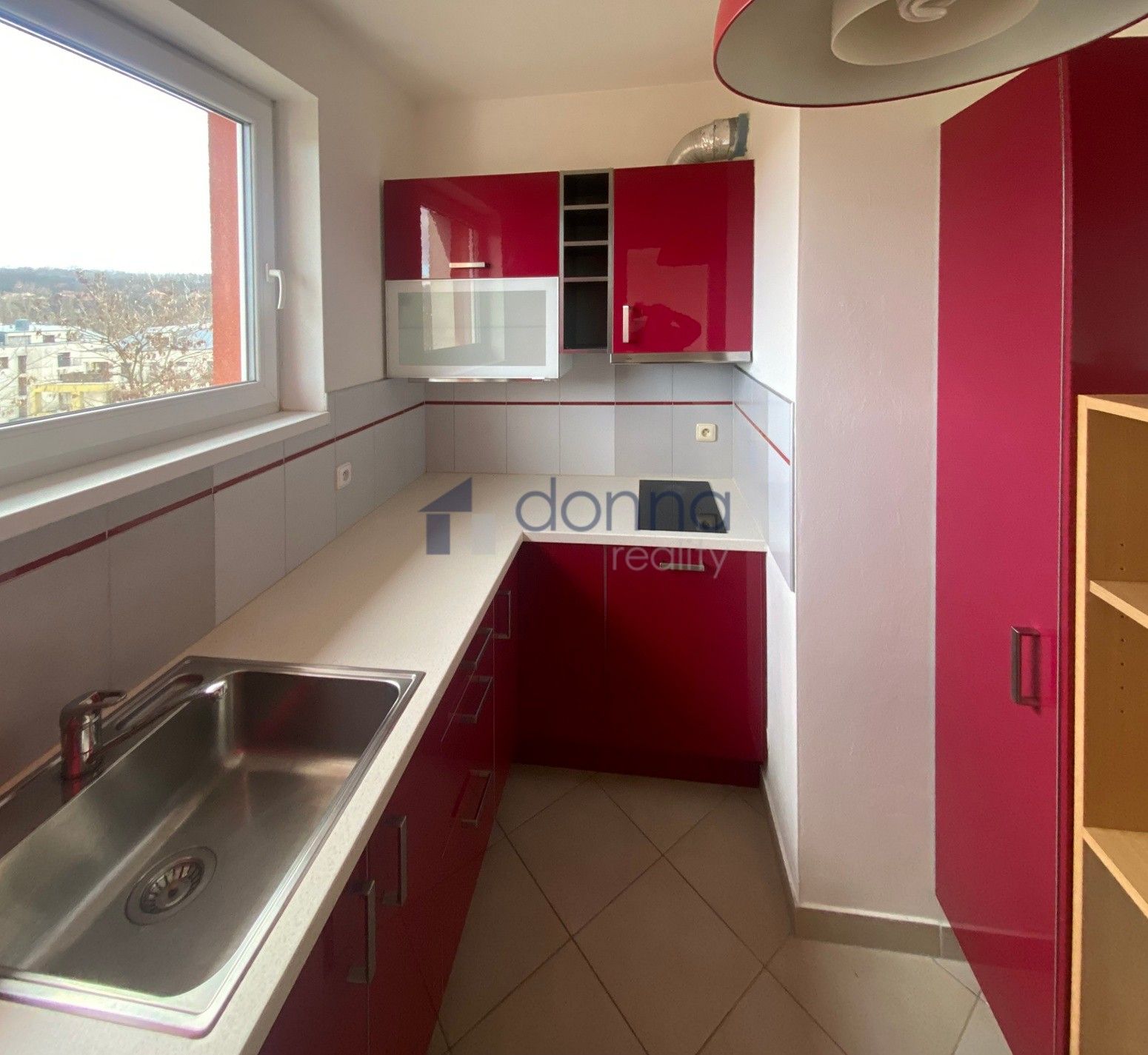 Pronájem byt 2+1 - Nademlejnská, Praha, 39 m²