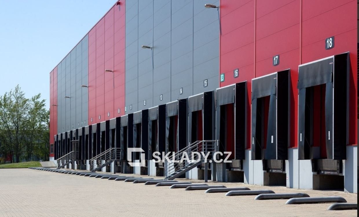 Sklady, Praha Horní Počernice, 1 700 m² - 1