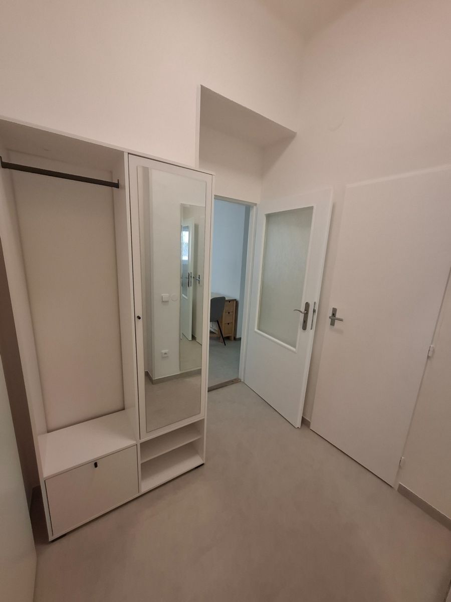 2+kk, Jindřicha Plachty, Praha - Smíchov, 47 m² - 1