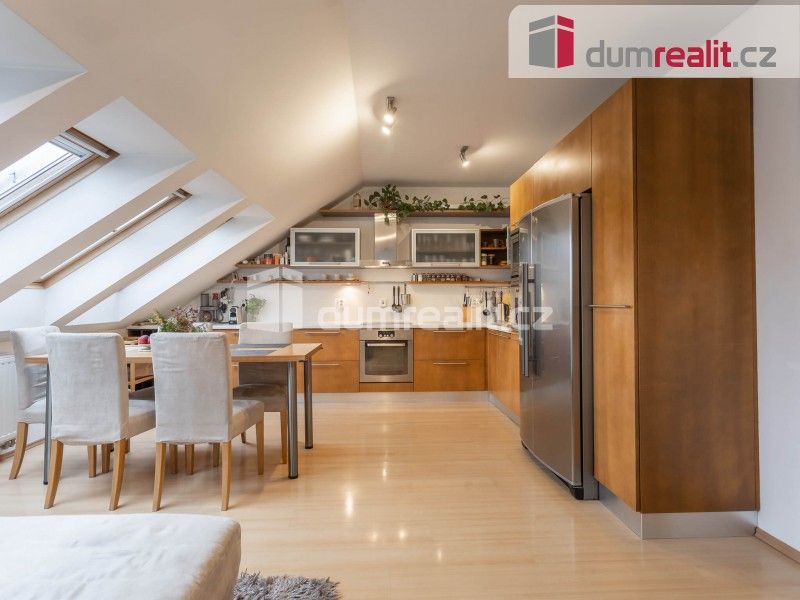 2+kk, Na sypkém, Praha, 62 m²