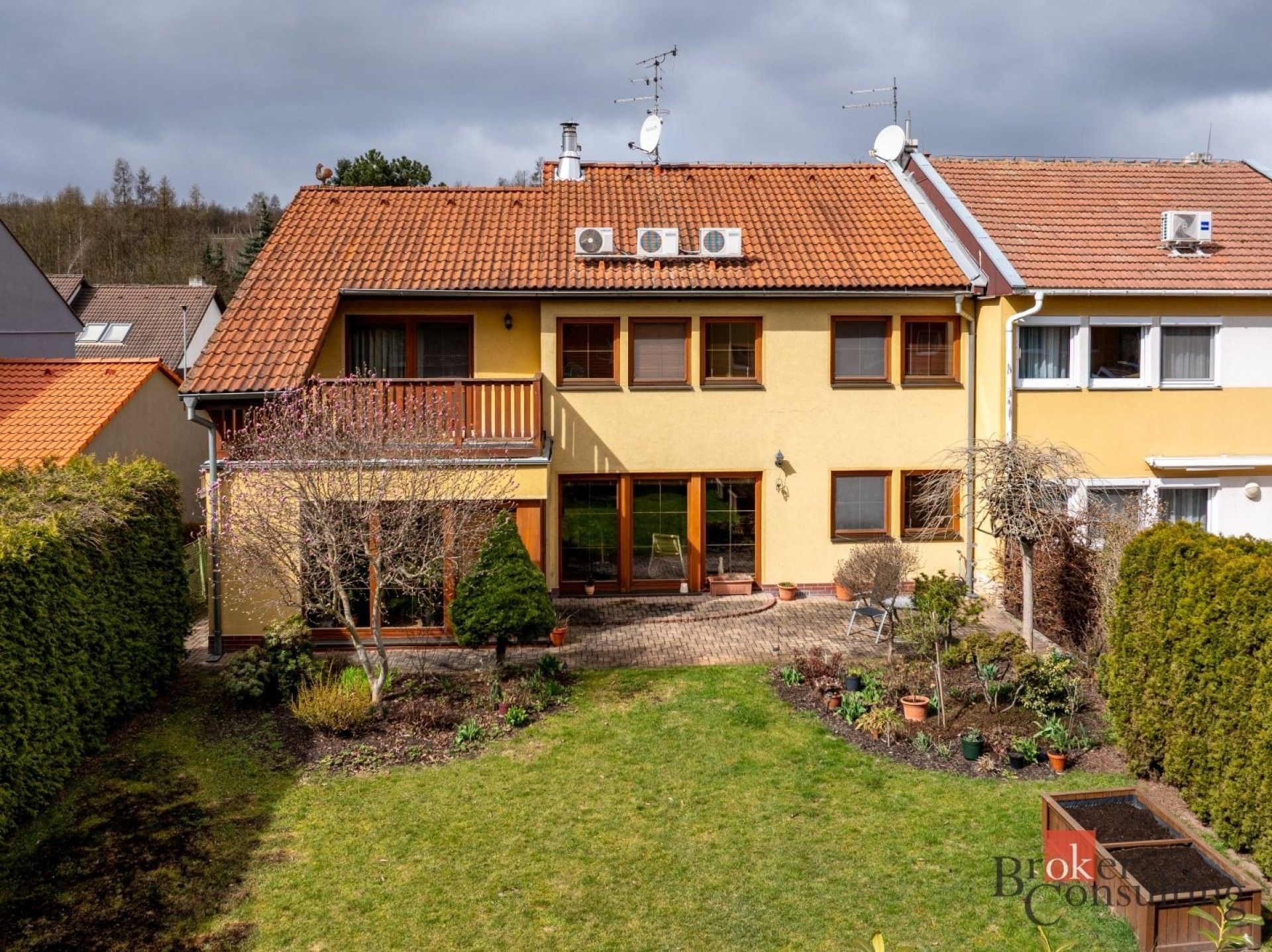 Rodinné domy, Pod Vinicí 4, Most Čepirohy, 239 m² - 1