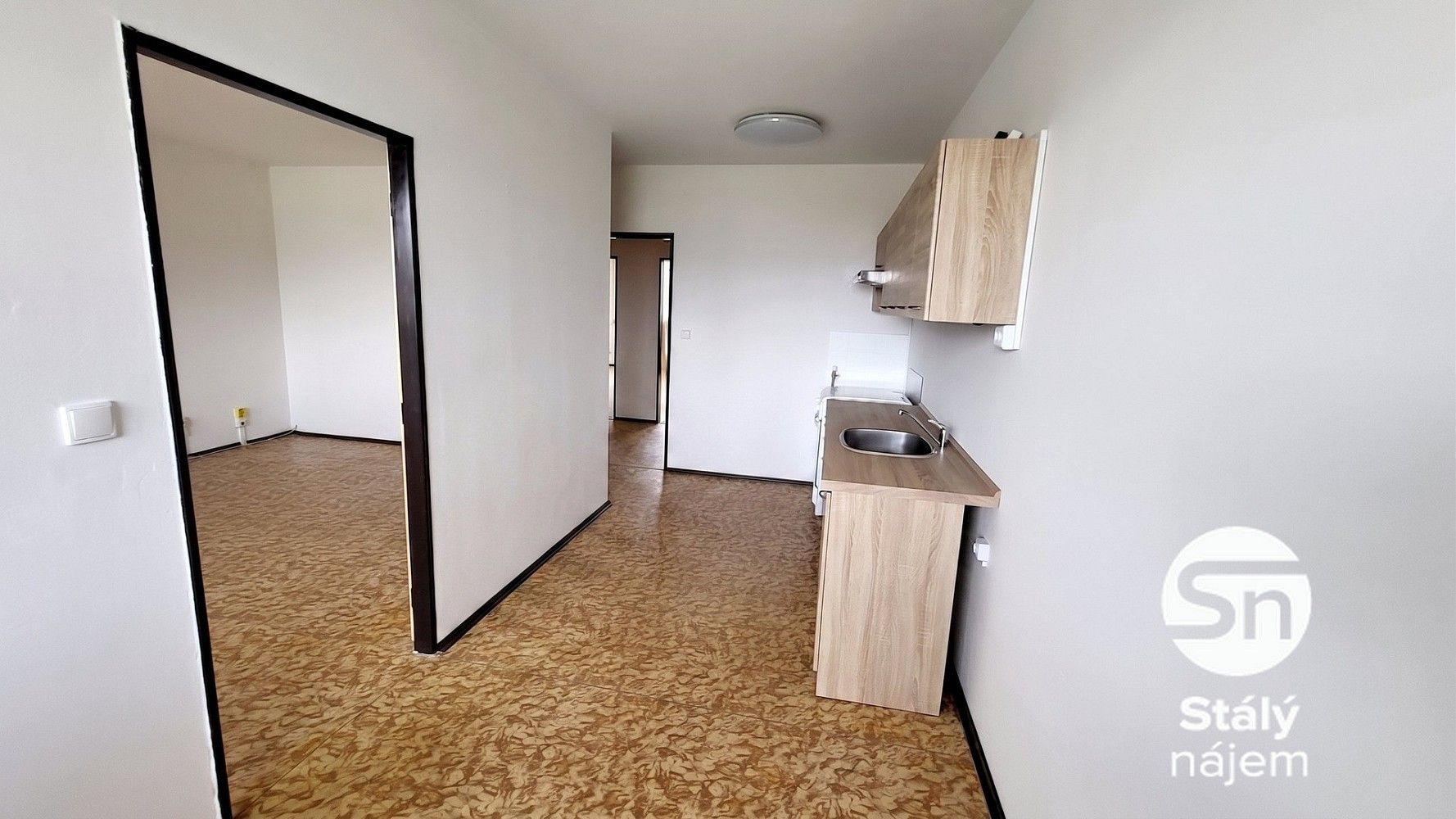 3+1, Nad Stadionem, Králův Dvůr, okres Beroun, 70 m² - 1