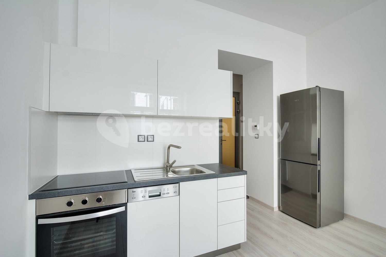2+kk, Podplukovníka Sochora, Praha - Holešovice, 42 m² - 1